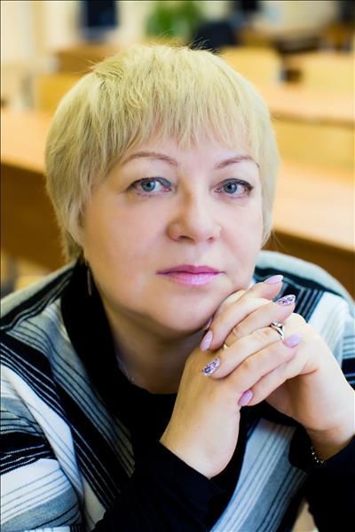 Сосенкова Елена Владимировна.
