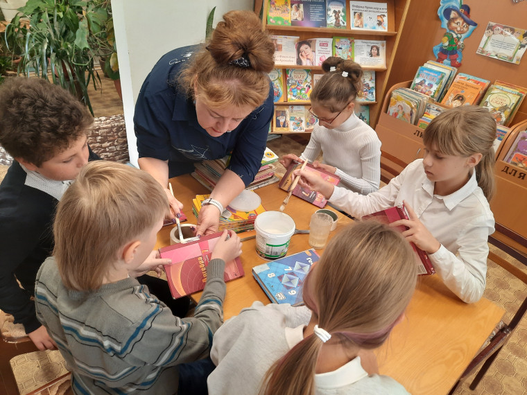 25 октября - международный день школьных библиотек.